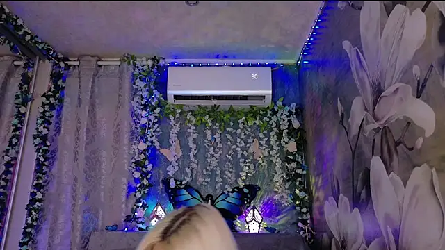 Snapshot of LexY- chatting on 02-17-25, 08:58 LexY- online show from 02-17-25, 08:58