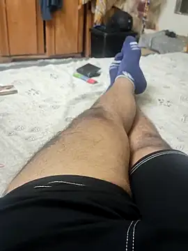 LargishSexiness online show from 12-21-25, 09:11