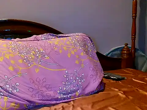 Snapshot of piratess chatting on 12-30-24, 03:03 piratess online show from 12-30-24, 03:03