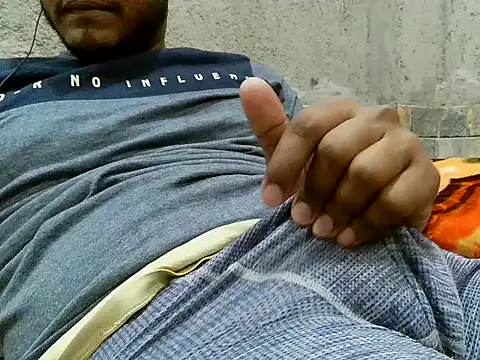 Snapshot of piratess chatting on 02-27-25, 08:42 piratess online show from 02-27-25, 08:42