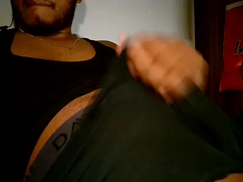 Snapshot of piratess chatting on 09-12-25, 09:59 piratess online show from 09-12-25, 09:59