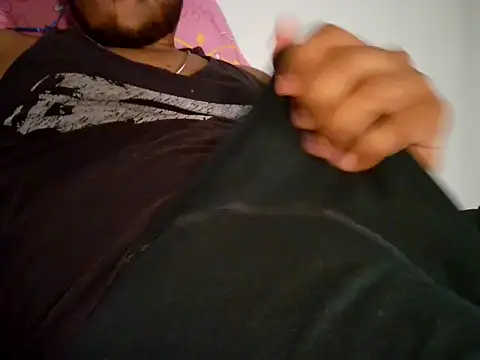 Snapshot of piratess chatting on 09-22-25, 08:11 piratess online show from 09-22-25, 08:11