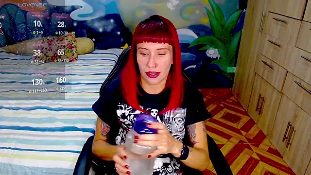 Snapshot of Eimy_lorens chatting on 06-21-26, 10:51 Eimy lorens online show from 06-21-26, 10:51