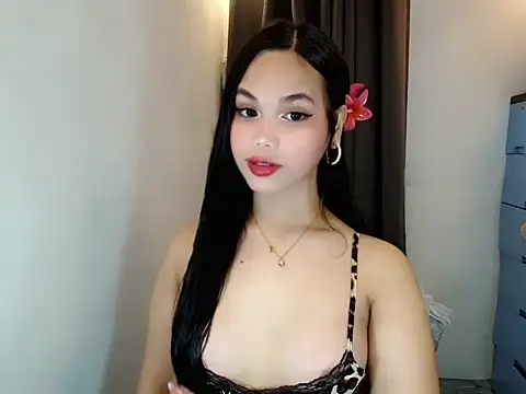 Snapshot of Webcumcutie chatting on 07-14-26, 02:38 Webcumcutie online show from 07-14-26, 02:38