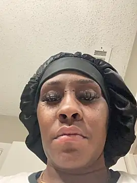 Foreignthababyy online show from 11-14-25, 06:12