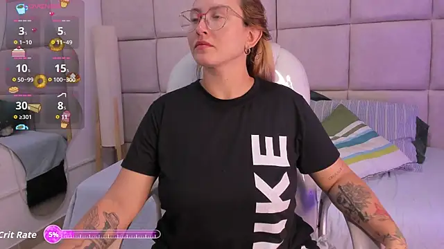 Snapshot of halaaa_1 chatting on 10-24-25, 12:23 halaaa 1 online show from 10-24-25, 12:23