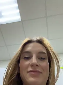 Snapshot of -AngelAri- chatting on 12-29-24, 06:05 -AngelAri- online show from 12-29-24, 06:05