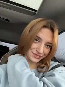 Snapshot of -AngelAri- chatting on 01-12-25, 09:19 -AngelAri- online show from 01-12-25, 09:19