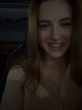 Snapshot of -AngelAri- chatting on 02-06-25, 08:45 -AngelAri- online show from 02-06-25, 08:45