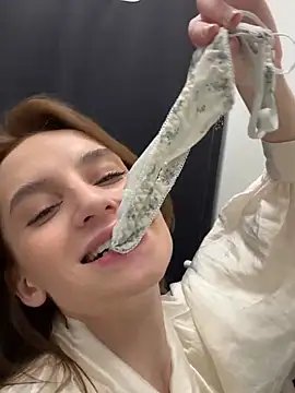 Snapshot of -AngelAri- chatting on 03-02-25, 12:11 -AngelAri- online show from 03-02-25, 12:11
