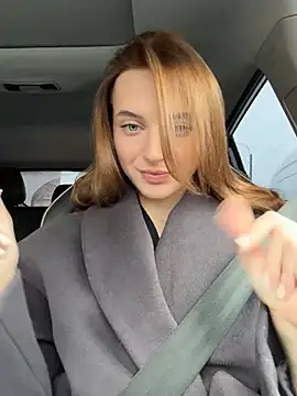 Snapshot of -AngelAri- chatting on 03-05-25, 09:27 -AngelAri- online show from 03-05-25, 09:27