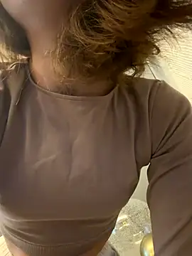 -AngelAri- online show from 12-19-25, 09:05