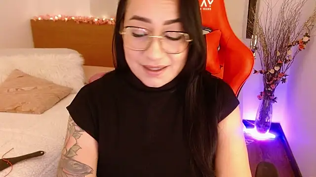 lucy luu  online show from 12-11-24, 10:27