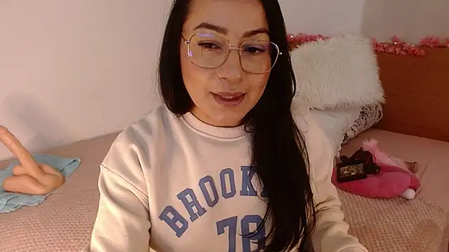 lucy luu  online show from 01-04-25, 03:29
