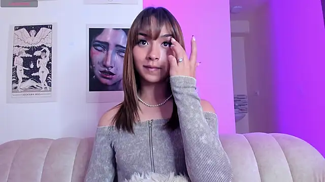 Snapshot of Moonlight1002 chatting on 12-06-24, 03:30 Moonlight1002 online show from 12-06-24, 03:30