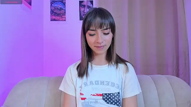 Snapshot of Moonlight1002 chatting on 02-20-25, 03:56 Moonlight1002 online show from 02-20-25, 03:56