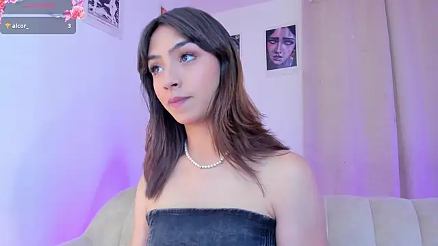 Snapshot of Moonlight1002 chatting on 02-25-25, 03:42 Moonlight1002 online show from 02-25-25, 03:42