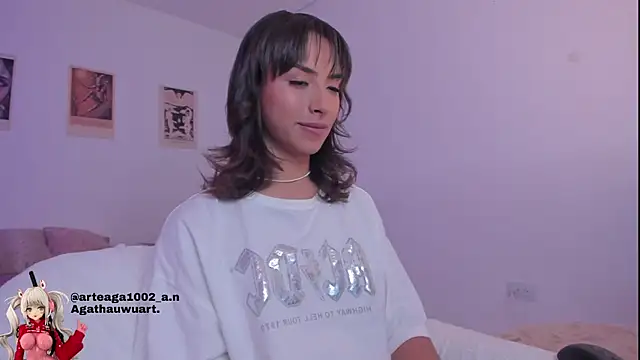 Snapshot of Moonlight1002 chatting on 10-09-25, 01:25 Moonlight1002 online show from 10-09-25, 01:25