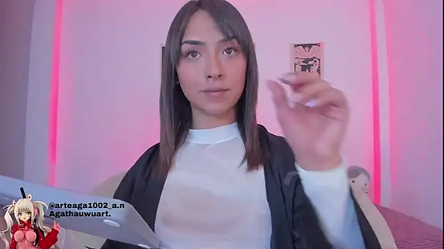 Snapshot of Moonlight1002 chatting on 10-14-25, 02:01 Moonlight1002 online show from 10-14-25, 02:01