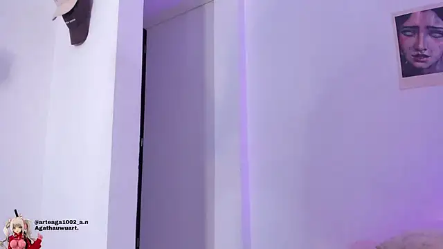 Snapshot of Moonlight1002 chatting on 11-25-25, 02:50 Moonlight1002 online show from 11-25-25, 02:50