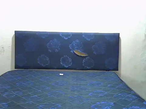 Snapshot of Spice202 chatting on 09-11-25, 02:28 Spice202 online show from 09-11-25, 02:28