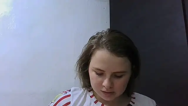 Snapshot of HellenMiyer1111 chatting on 06-28-26, 06:47 HellenMiyer1111 online show from 06-28-26, 06:47