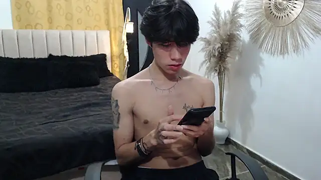 Snapshot of Elio-cam chatting on 09-09-25, 02:22 Elio-cam online show from 09-09-25, 02:22