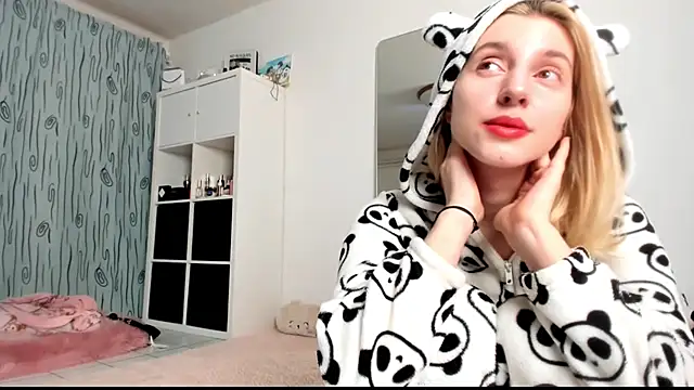 KenzieDawton online show from 01-19-25, 05:15