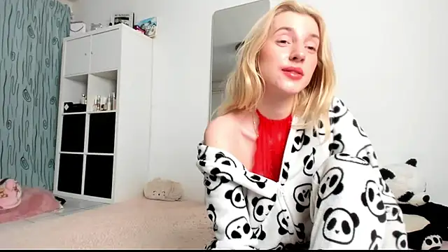 KenzieDawton online show from 02-09-25, 05:19