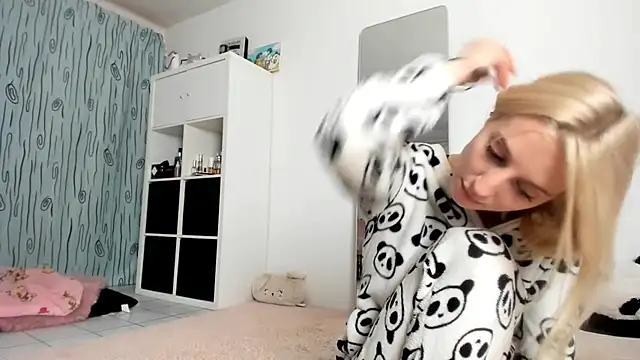 KenzieDawton online show from 10-06-25, 08:06