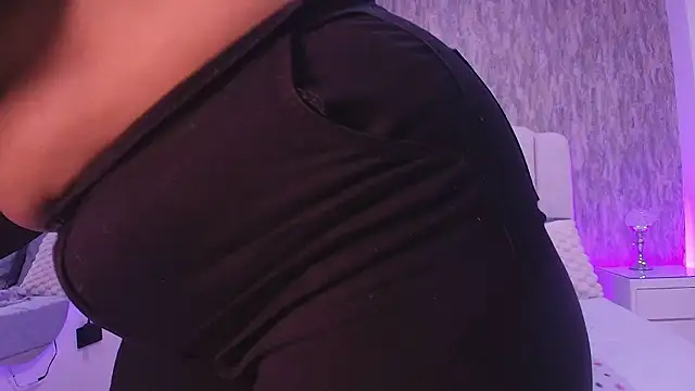 Snapshot of raven_lilith_ chatting on 02-28-26, 03:18 raven lilith online show from 02-28-26, 03:18