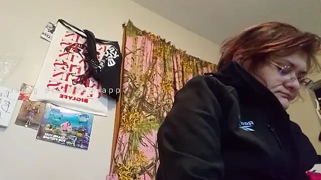 Snapshot of Deepsounding8585 chatting on 01-10-26, 05:42 Deepsounding8585 online show from 01-10-26, 05:42