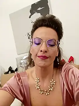Snapshot of RebeccaNoble chatting on 05-09-26, 05:40 RebeccaNoble online show from 05-09-26, 05:40