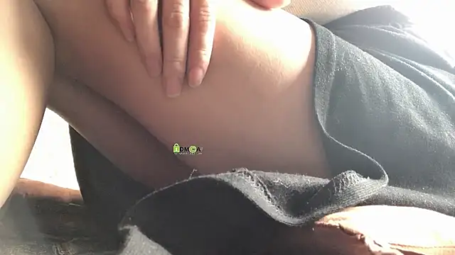 Tw Zoella online show from 12-24-24, 06:11