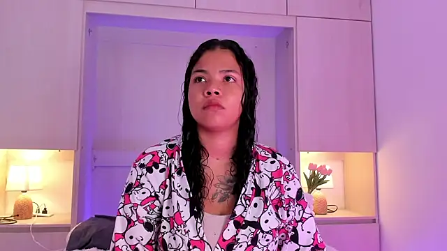 SophiaaStone online show from 02-11-25, 11:43