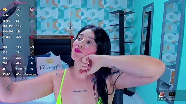Snapshot of BIANCAROY1 chatting on 10-10-25, 06:51 BIANCAROY1 online show from 10-10-25, 06:51