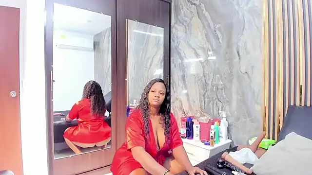 LauraSaenz01 online show from 02-26-25, 03:21