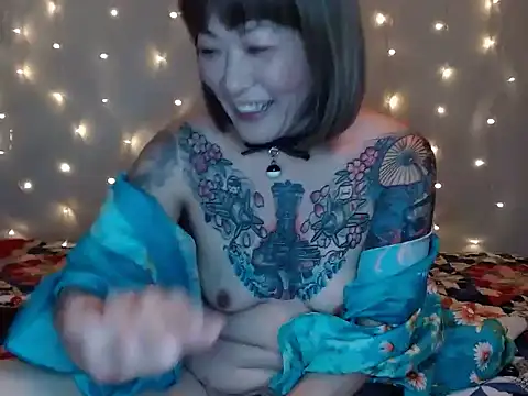 Snapshot of Megumi81 chatting on 03-13-25, 12:27 Megumi81 online show from 03-13-25, 12:27