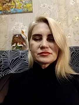 JennyOMay online show from 10-28-25, 03:58