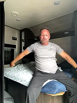 Snapshot of Bronco9602 chatting on 09-10-25, 01:44 Bronco9602 online show from 09-10-25, 01:44