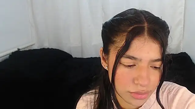 Snapshot of Liz_Galactic chatting on 12-10-24, 07:00 Liz Galactic online show from 12-10-24, 07:00