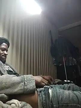 Snapshot of Maculine_Stayr chatting on 01-26-25, 02:35 Maculine Stayr online show from 01-26-25, 02:35