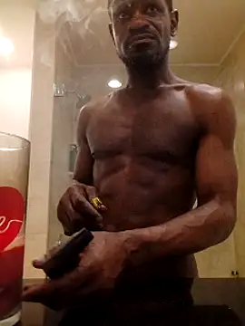 Snapshot of Maculine_Stayr chatting on 02-15-25, 03:28 Maculine Stayr online show from 02-15-25, 03:28