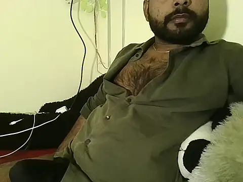 Snapshot of SHENOY3 chatting on 12-31-24, 03:53 SHENOY3 online show from 12-31-24, 03:53
