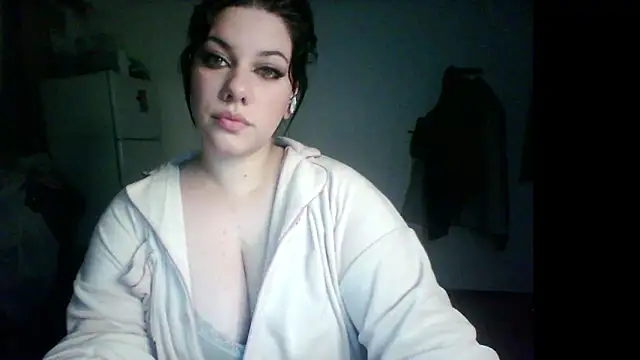 Snapshot of Janefruti chatting on 06-14-26, 12:19 Janefruti online show from 06-14-26, 12:19