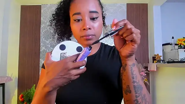 kelly thomson online show from 11-06-25, 10:54