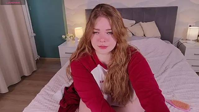 Tori cat online show from 04-16-26, 03:13