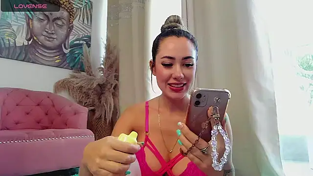 Snapshot of Stacy_Malibu1 chatting on 12-11-24, 01:39 Stacy Malibu1 online show from 12-11-24, 01:39