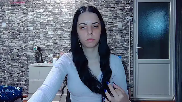 Snapshot of _Mari____ chatting on 04-22-26, 07:11 Mari online show from 04-22-26, 07:11