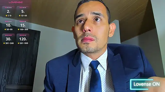 jhonyalzate2 online show from 10-28-25, 02:48